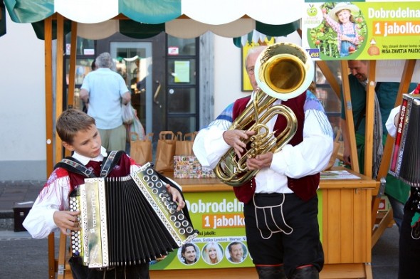 Traditional Slovene music at the Saturday Market